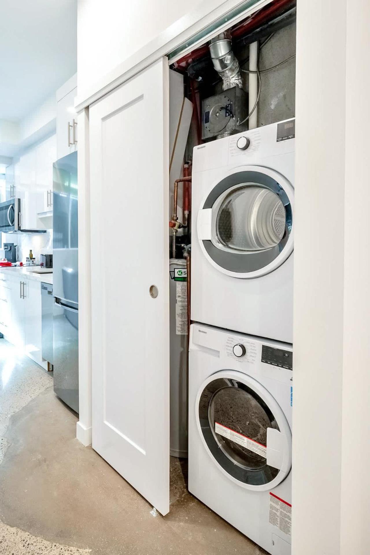 Spacious 2Br Apartment - Regent Park Near Downtown تورونتو المظهر الخارجي الصورة