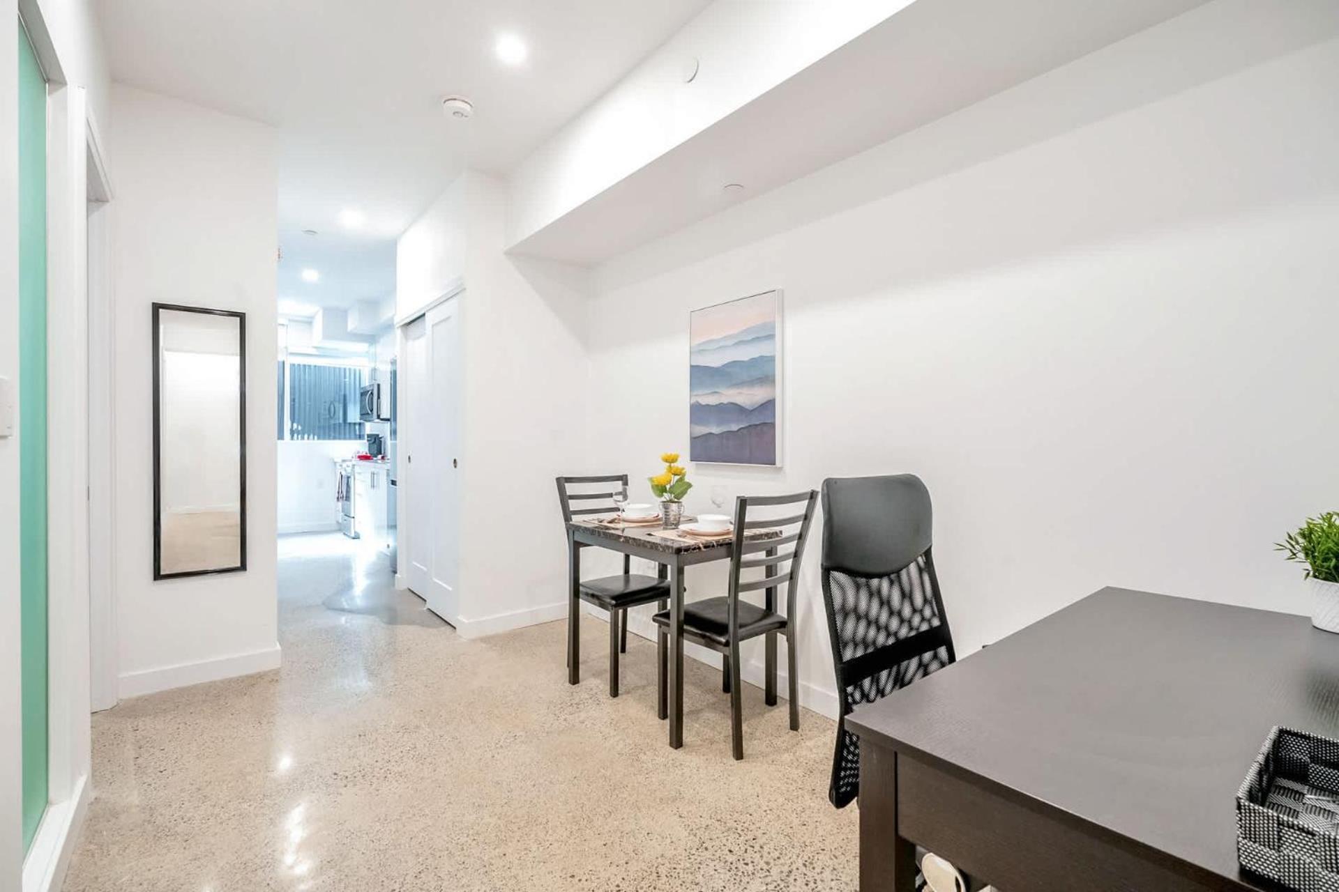 Spacious 2Br Apartment - Regent Park Near Downtown تورونتو المظهر الخارجي الصورة
