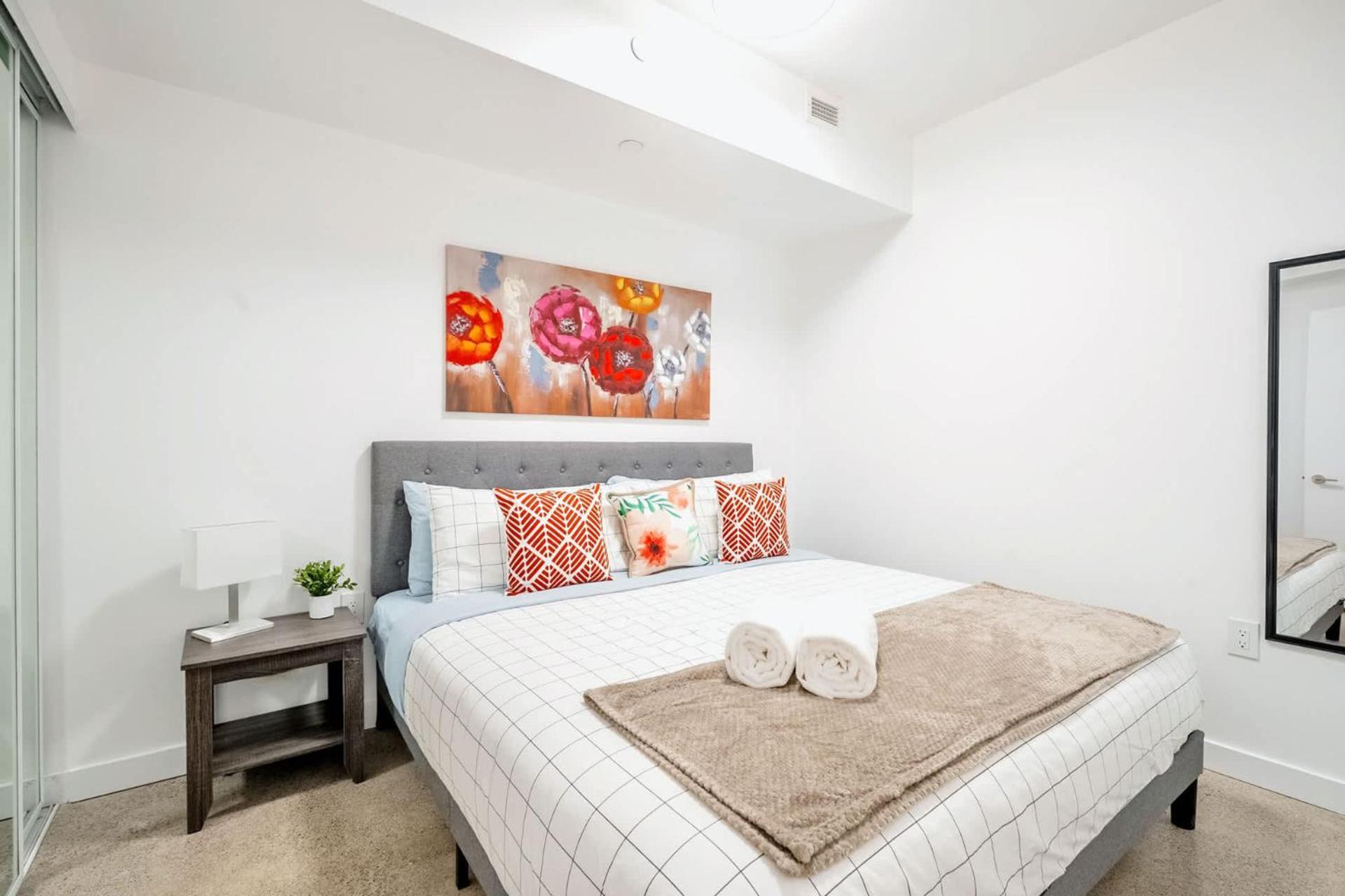 Spacious 2Br Apartment - Regent Park Near Downtown تورونتو المظهر الخارجي الصورة